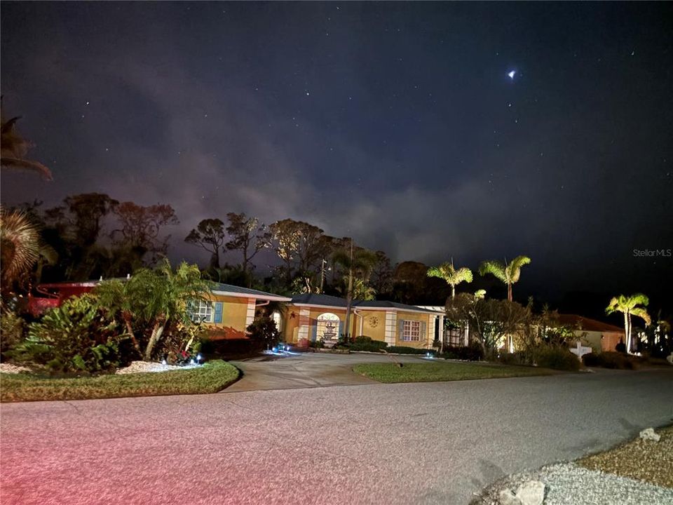 For Sale: $1,450,000 (4 beds, 4 baths, 2370 Square Feet)