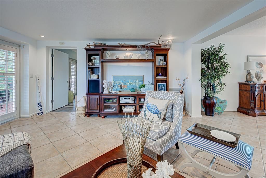 For Sale: $1,450,000 (4 beds, 4 baths, 2370 Square Feet)