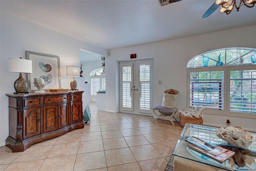 For Sale: $1,450,000 (4 beds, 4 baths, 2370 Square Feet)