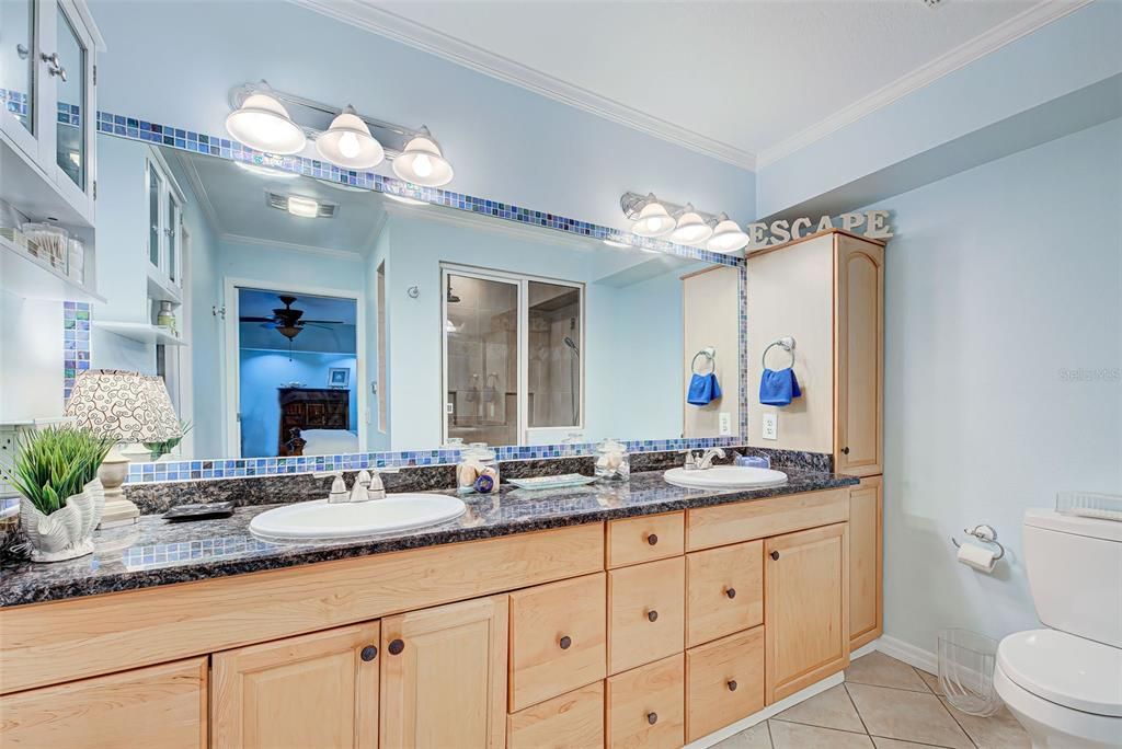 For Sale: $1,450,000 (4 beds, 4 baths, 2370 Square Feet)