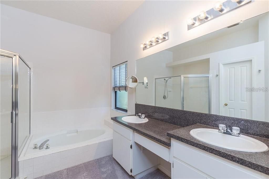 MASTER BATHROOM WITH JACK & JILL SINKS