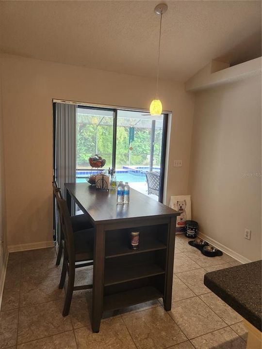 EAT IN KITCHEN/BREAKFAST NOOK OVERLOOKING POOL