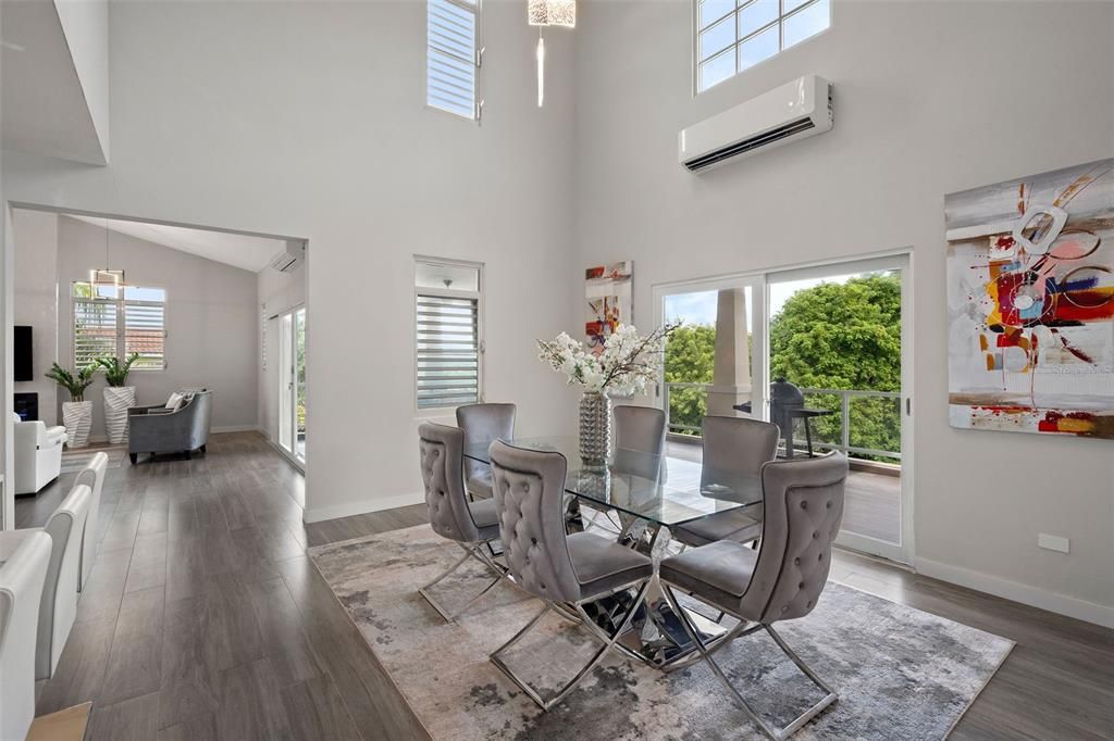 待售: $1,645,000 (5 贝兹, 5 浴室, 3526 平方英尺)