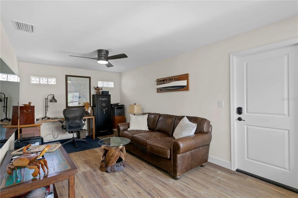 Active With Contract: $1,995,000 (3 beds, 2 baths, 2348 Square Feet)