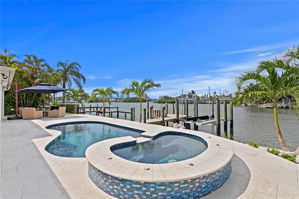 Active With Contract: $1,995,000 (3 beds, 2 baths, 2348 Square Feet)