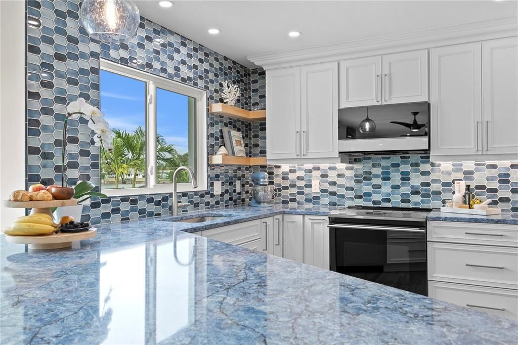 Active With Contract: $1,995,000 (3 beds, 2 baths, 2348 Square Feet)