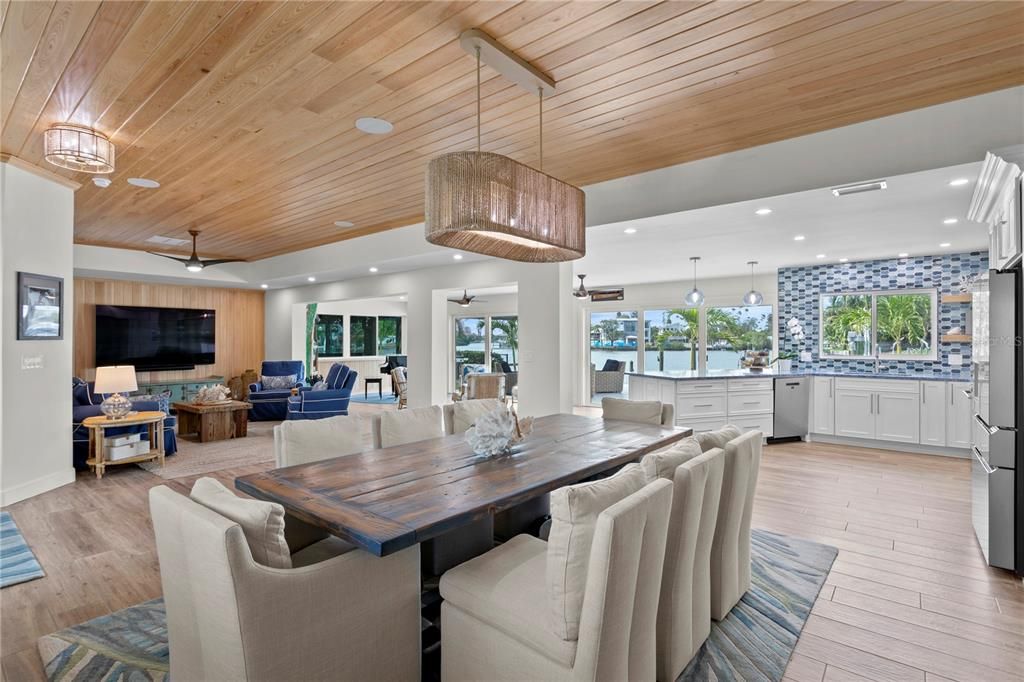 Active With Contract: $1,995,000 (3 beds, 2 baths, 2348 Square Feet)