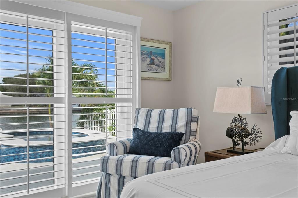 Active With Contract: $1,995,000 (3 beds, 2 baths, 2348 Square Feet)