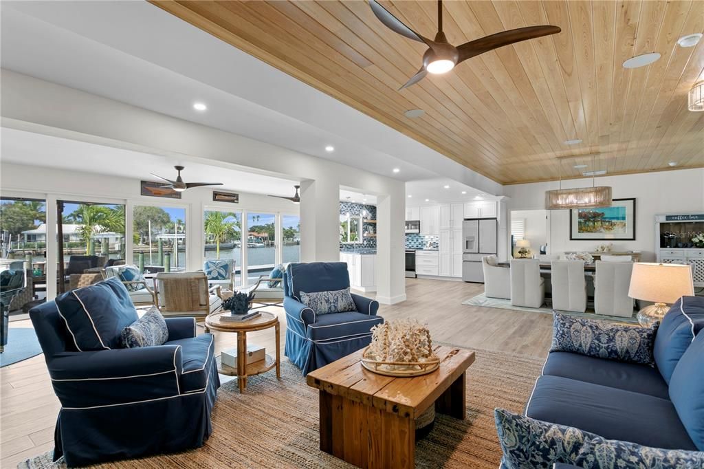 Active With Contract: $1,995,000 (3 beds, 2 baths, 2348 Square Feet)