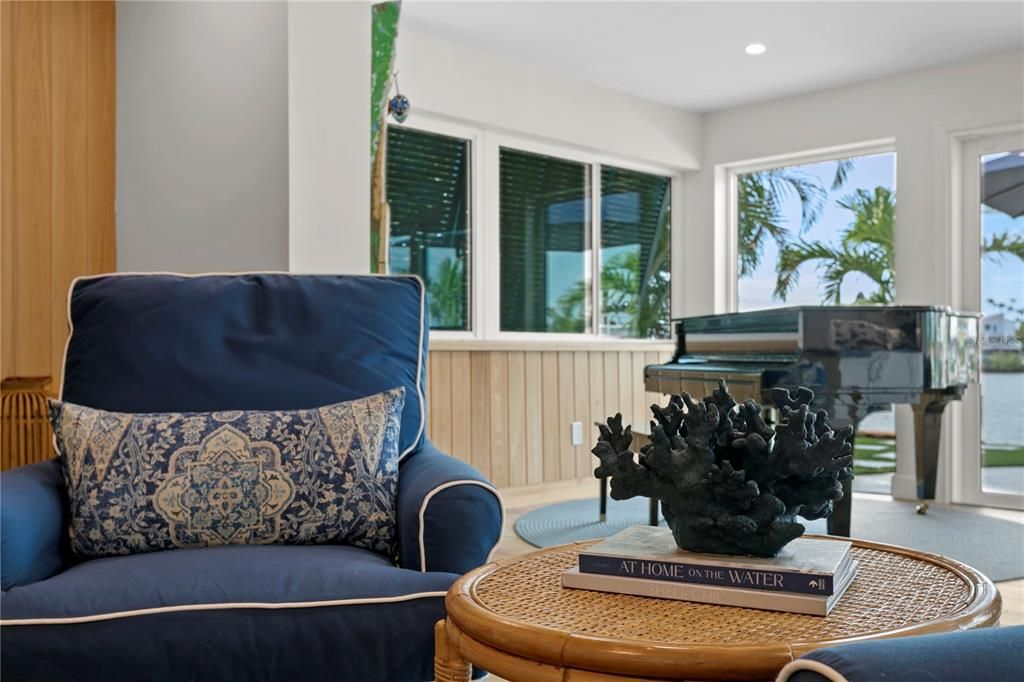 Active With Contract: $1,995,000 (3 beds, 2 baths, 2348 Square Feet)