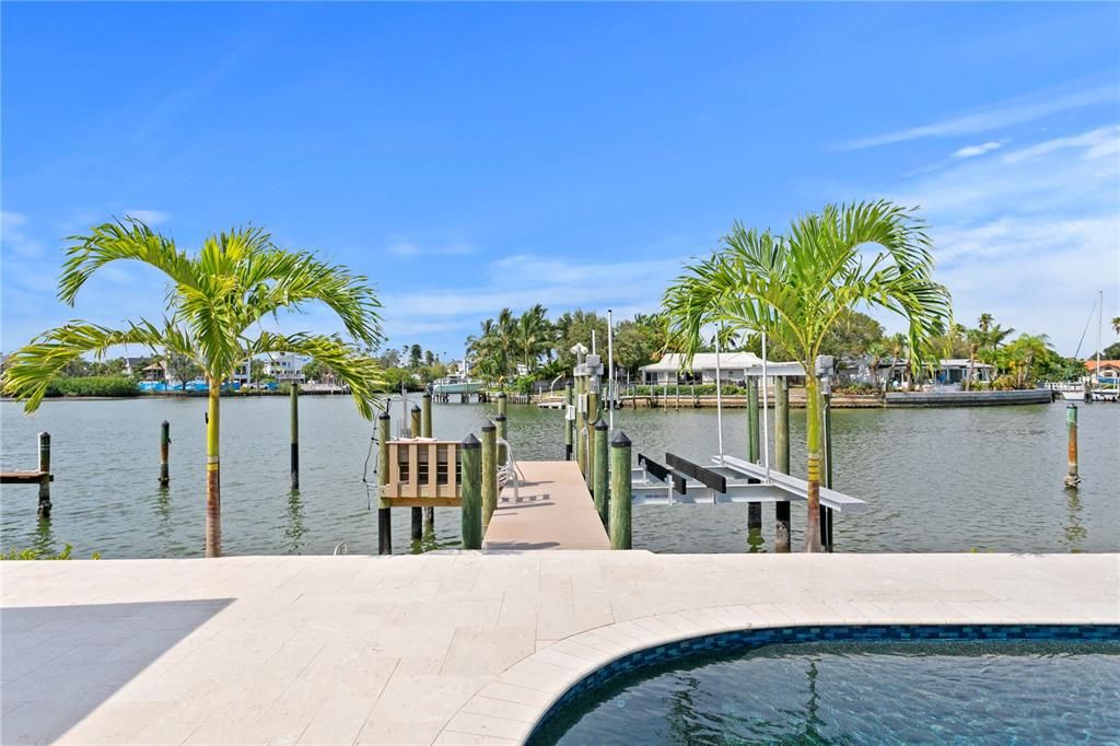 Active With Contract: $1,995,000 (3 beds, 2 baths, 2348 Square Feet)