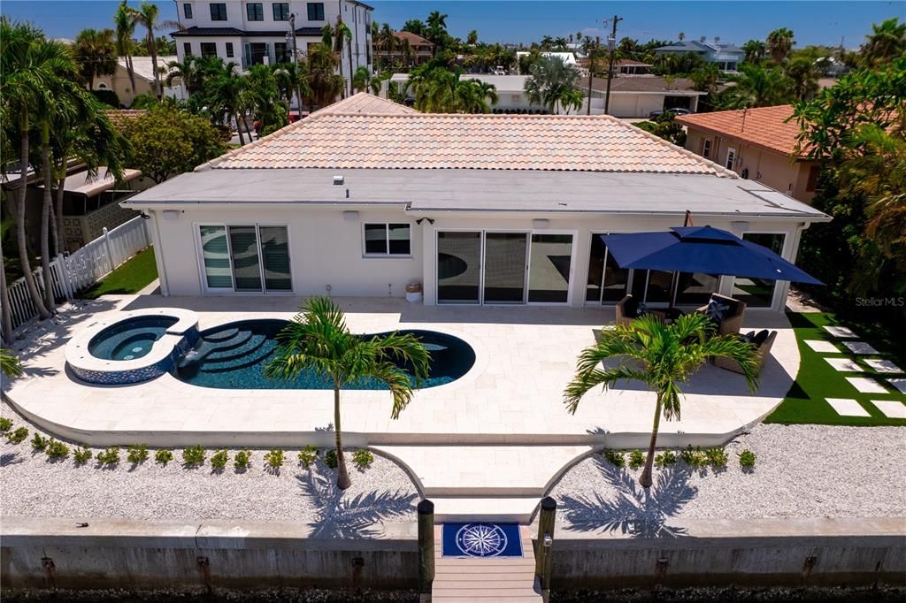 Active With Contract: $1,995,000 (3 beds, 2 baths, 2348 Square Feet)