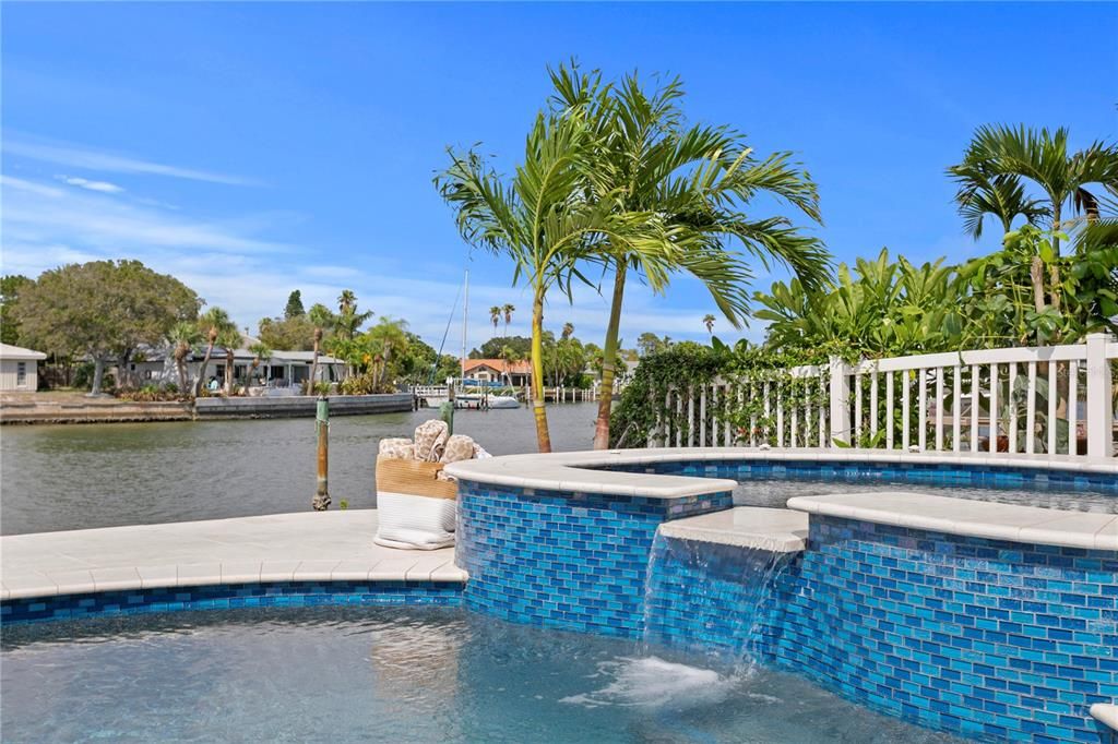 Active With Contract: $1,995,000 (3 beds, 2 baths, 2348 Square Feet)