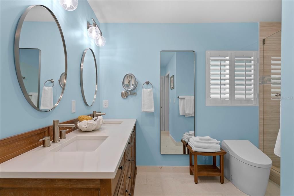 Active With Contract: $1,995,000 (3 beds, 2 baths, 2348 Square Feet)