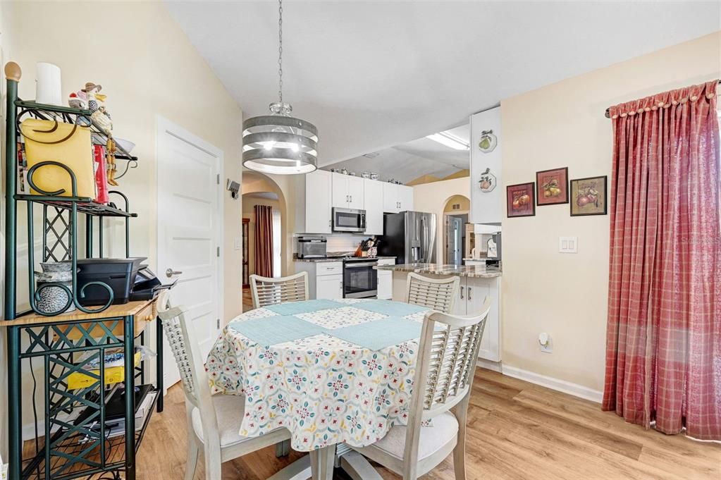 En Venta: $338,000 (3 camas, 2 baños, 1747 Pies cuadrados)