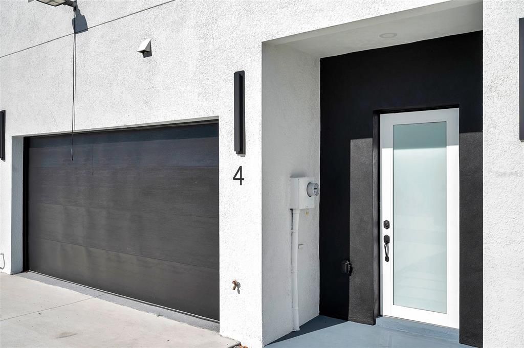 Recently Sold: $550,000 (3 beds, 2 baths, 2273 Square Feet)