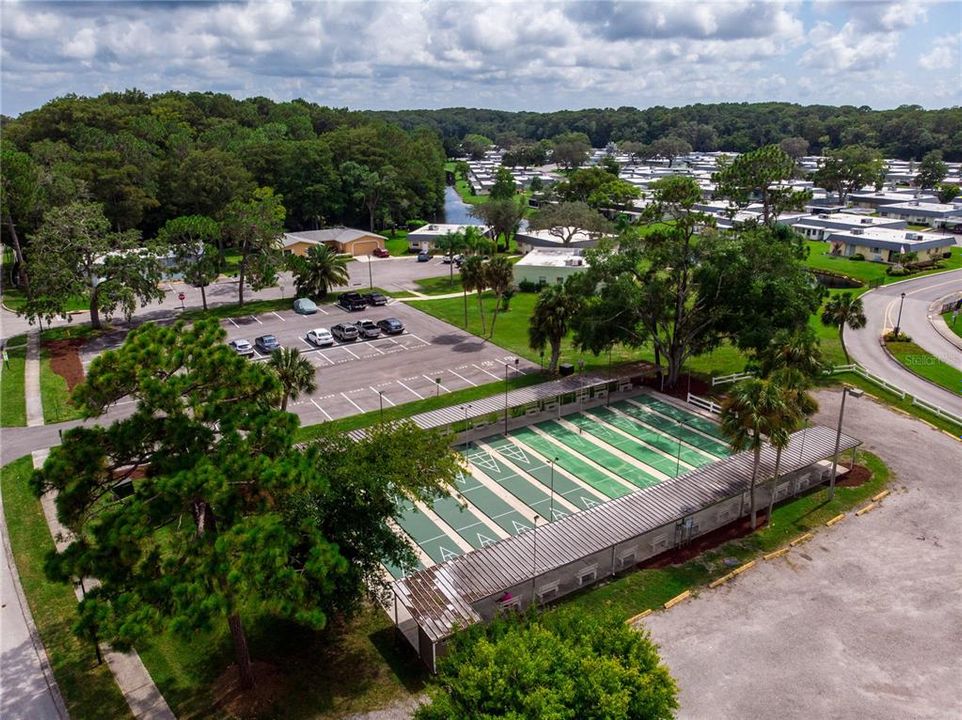 合同活跃: $115,900 (1 贝兹, 1 浴室, 779 平方英尺)