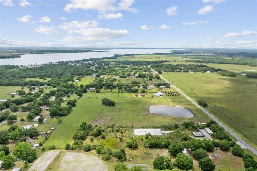 待售: $325,000 (5.02 acres)