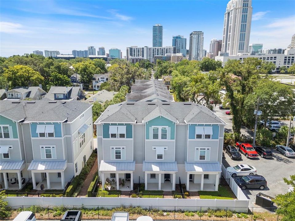 For Sale: $575,000 (3 beds, 3 baths, 1817 Square Feet)