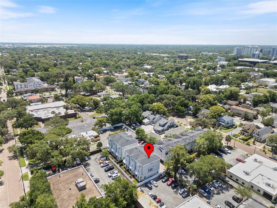 For Sale: $575,000 (3 beds, 3 baths, 1817 Square Feet)