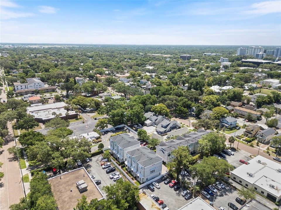 For Sale: $575,000 (3 beds, 3 baths, 1817 Square Feet)