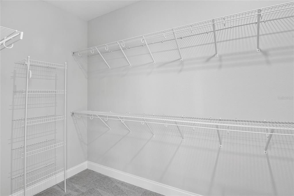 For Sale: $575,000 (3 beds, 3 baths, 1817 Square Feet)