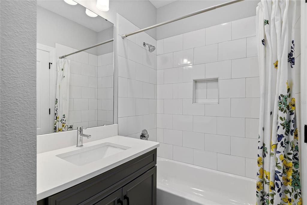 For Sale: $575,000 (3 beds, 3 baths, 1817 Square Feet)