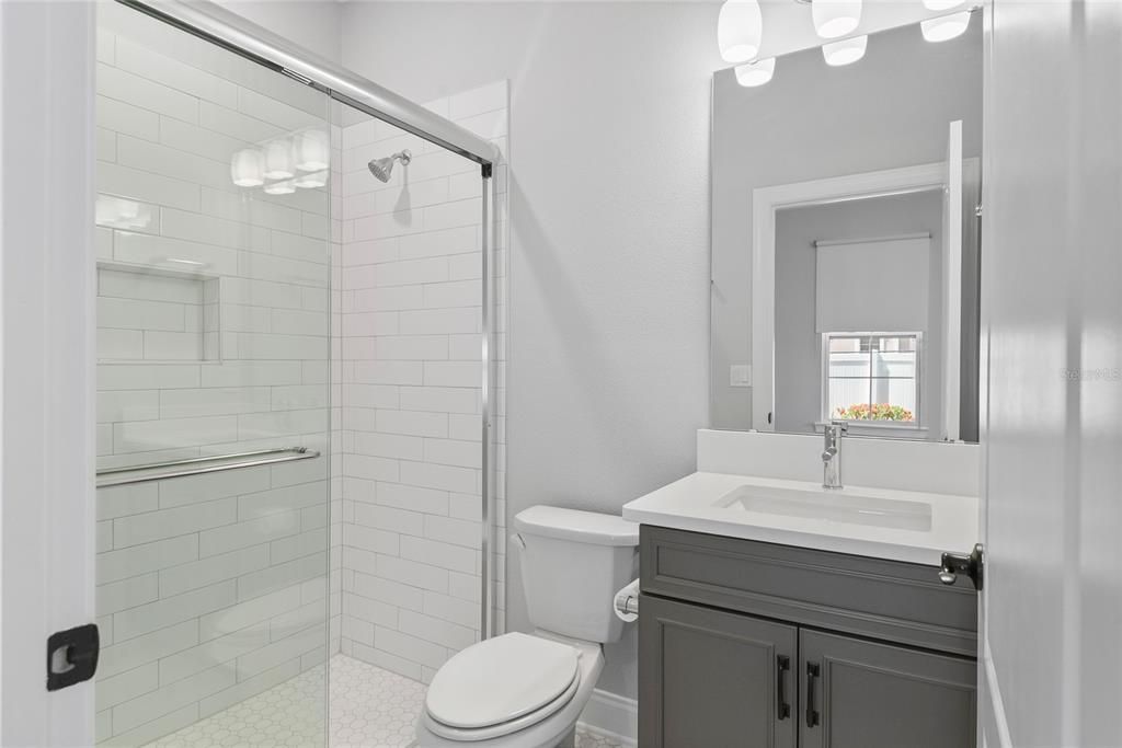 For Sale: $575,000 (3 beds, 3 baths, 1817 Square Feet)