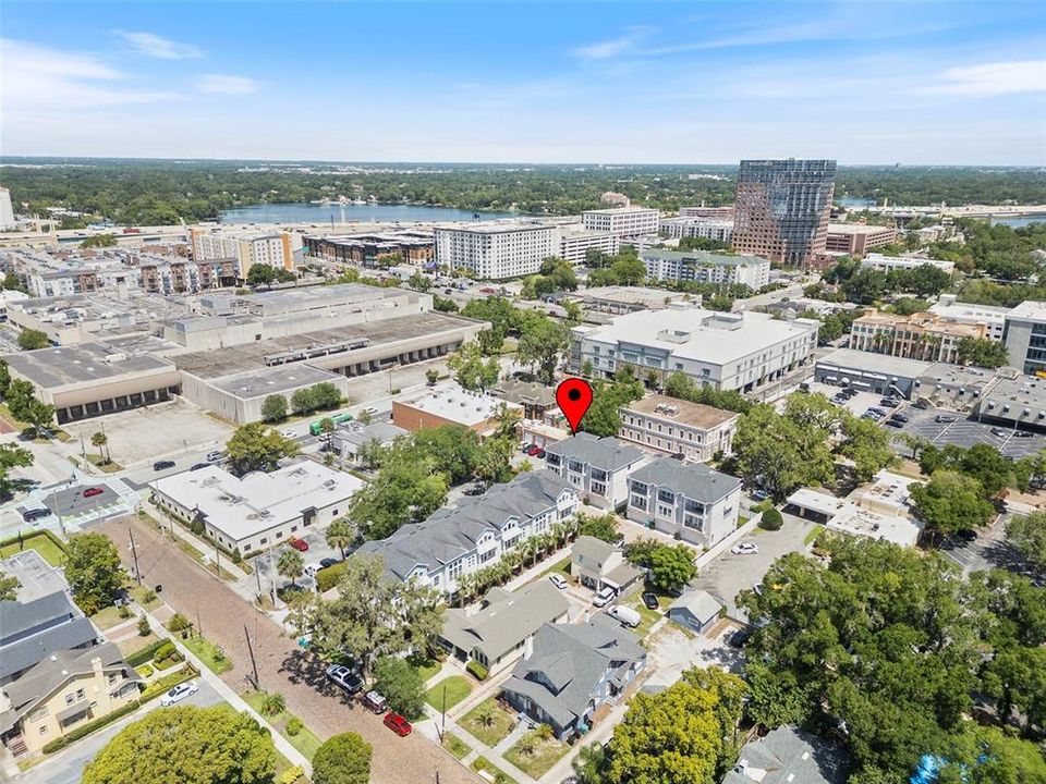 For Sale: $575,000 (3 beds, 3 baths, 1817 Square Feet)