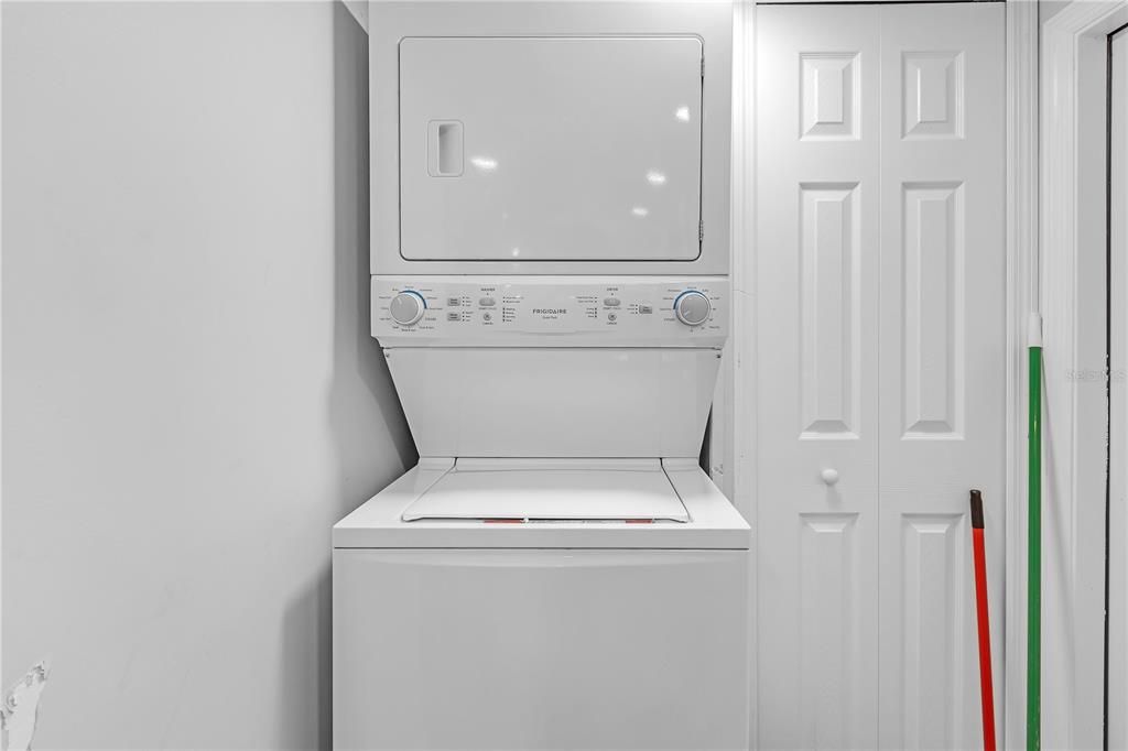 На продажу: $129,900 (3 спален, 2 ванн, 864 Квадратных фут)