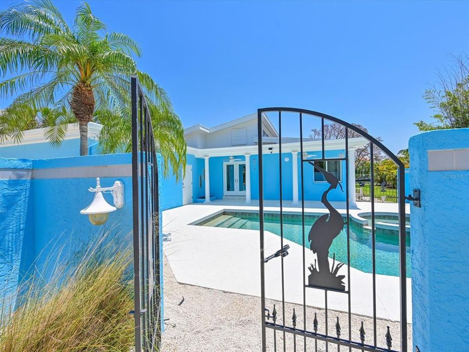 For Sale: $1,999,000 (2 beds, 3 baths, 2823 Square Feet)