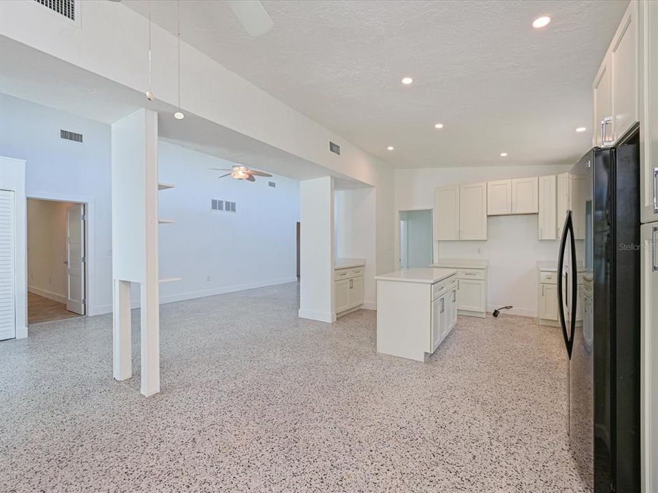 For Sale: $1,999,000 (2 beds, 3 baths, 2823 Square Feet)