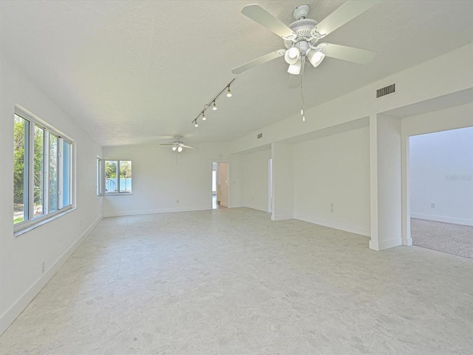 For Sale: $1,999,000 (2 beds, 3 baths, 2823 Square Feet)