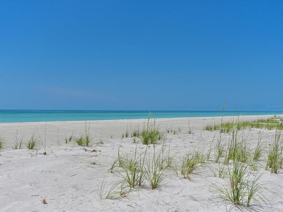 For Sale: $1,999,000 (2 beds, 3 baths, 2823 Square Feet)