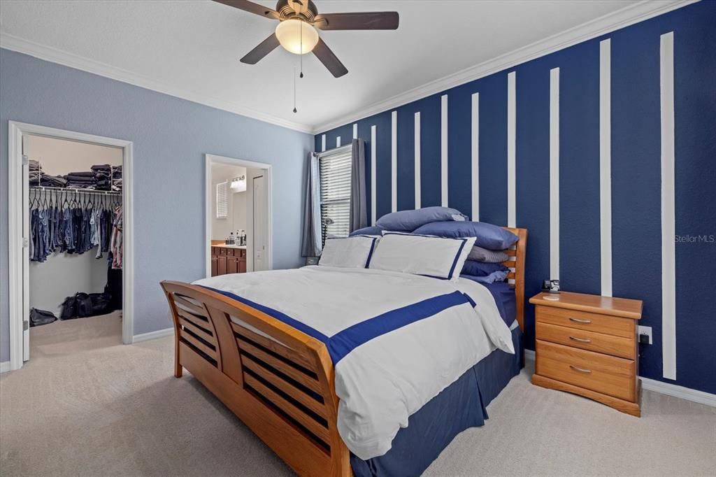 Active With Contract: $400,000 (3 beds, 2 baths, 1649 Square Feet)