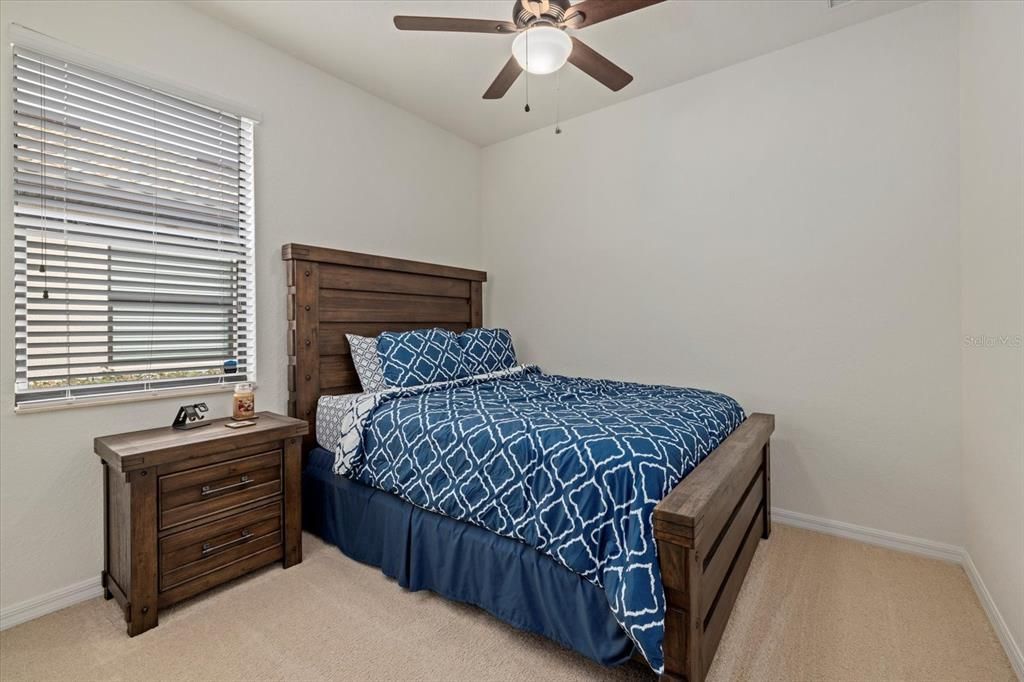 Active With Contract: $400,000 (3 beds, 2 baths, 1649 Square Feet)