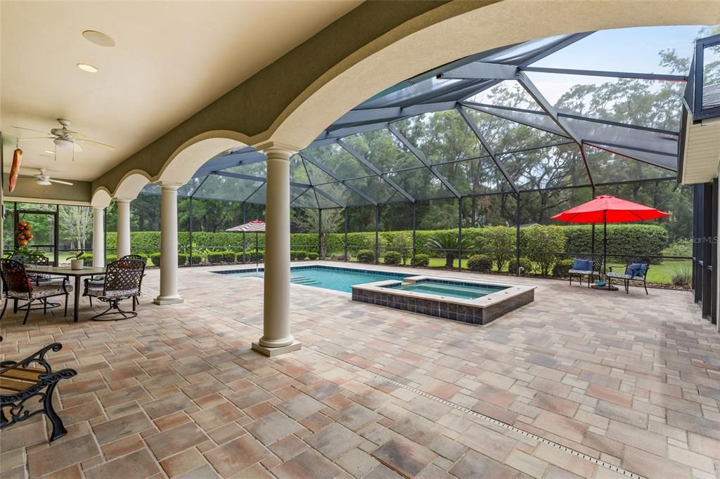 En Venta: $1,145,000 (4 camas, 3 baños, 3278 Pies cuadrados)