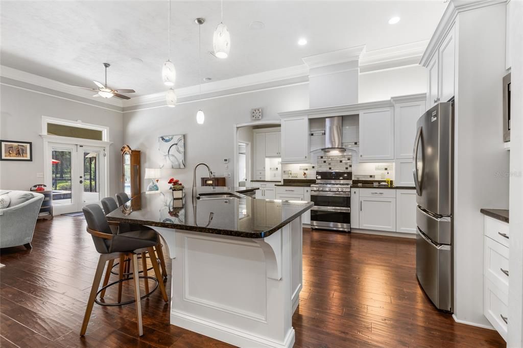 En Venta: $1,145,000 (4 camas, 3 baños, 3278 Pies cuadrados)