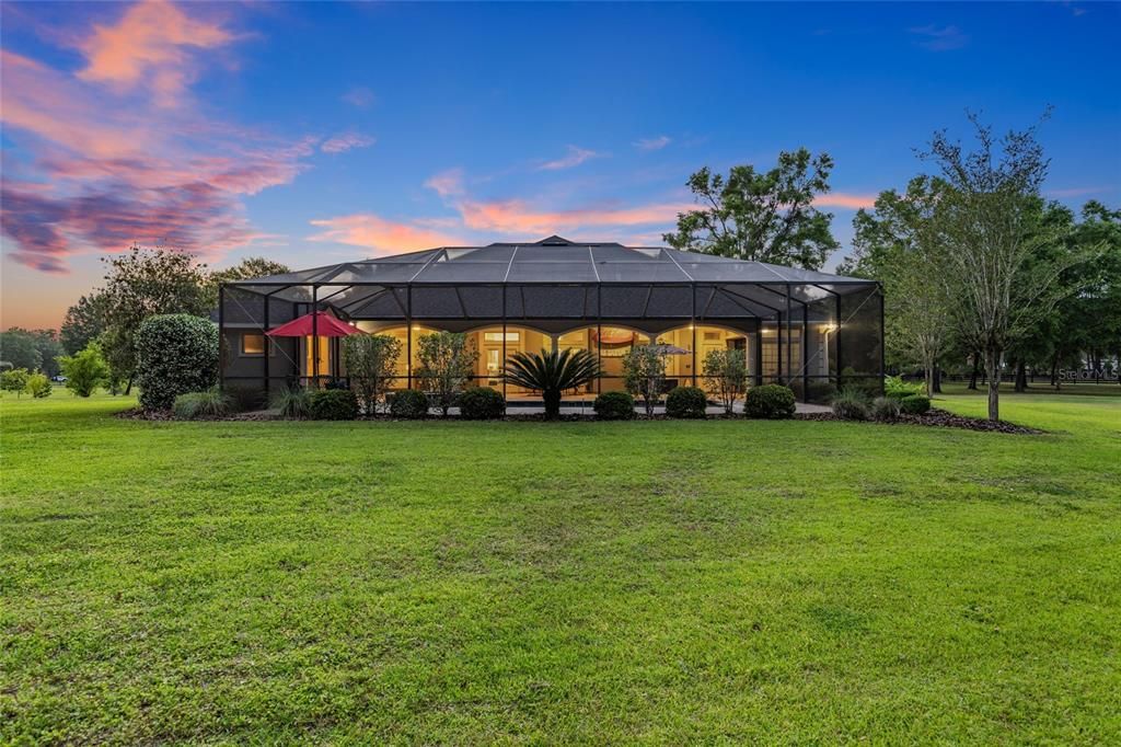 En Venta: $1,145,000 (4 camas, 3 baños, 3278 Pies cuadrados)