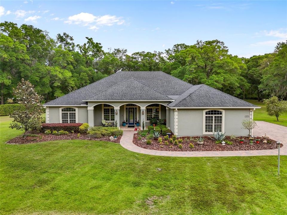 En Venta: $1,145,000 (4 camas, 3 baños, 3278 Pies cuadrados)