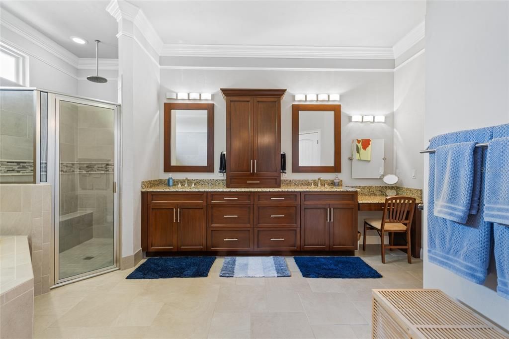 En Venta: $1,145,000 (4 camas, 3 baños, 3278 Pies cuadrados)