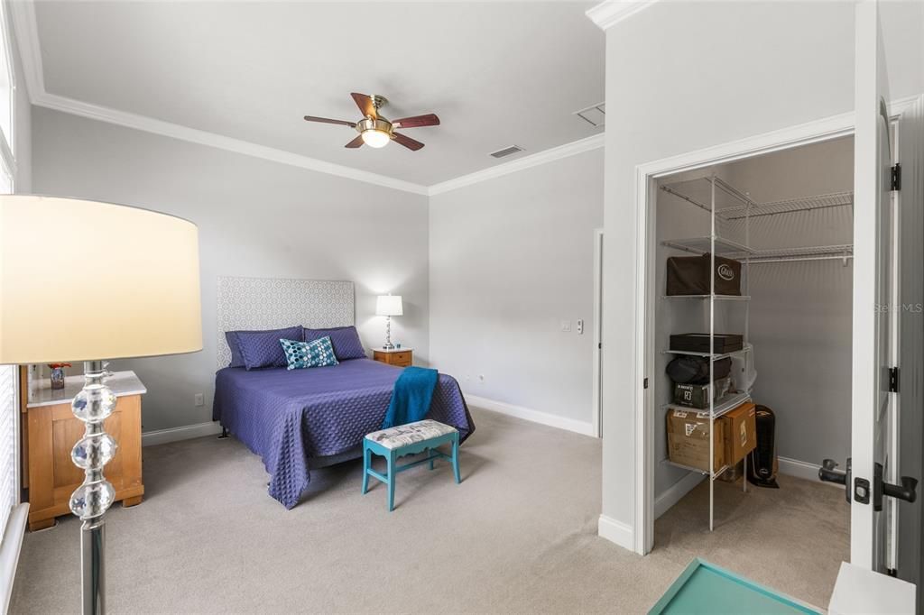 En Venta: $1,145,000 (4 camas, 3 baños, 3278 Pies cuadrados)