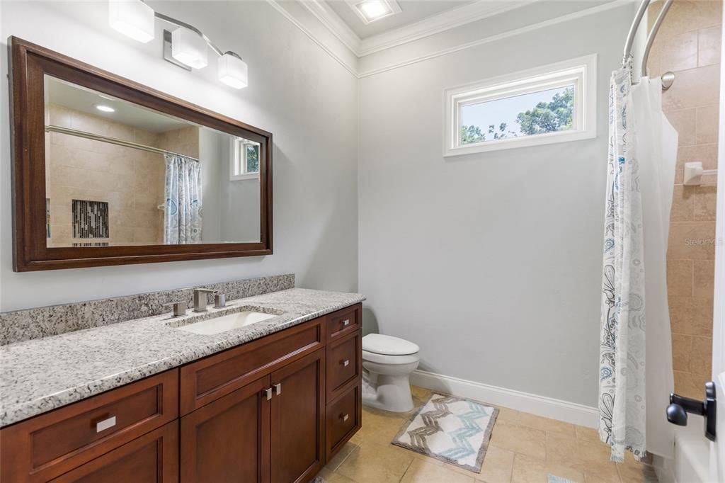 En Venta: $1,145,000 (4 camas, 3 baños, 3278 Pies cuadrados)