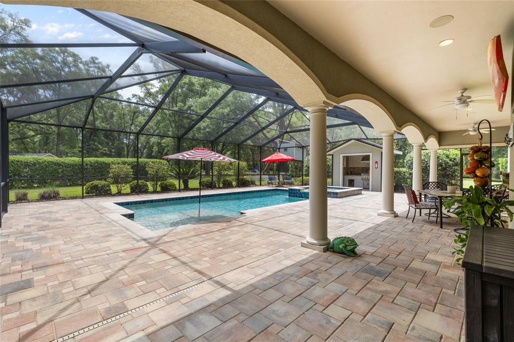 En Venta: $1,145,000 (4 camas, 3 baños, 3278 Pies cuadrados)