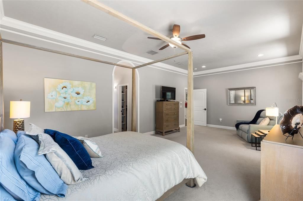 En Venta: $1,145,000 (4 camas, 3 baños, 3278 Pies cuadrados)