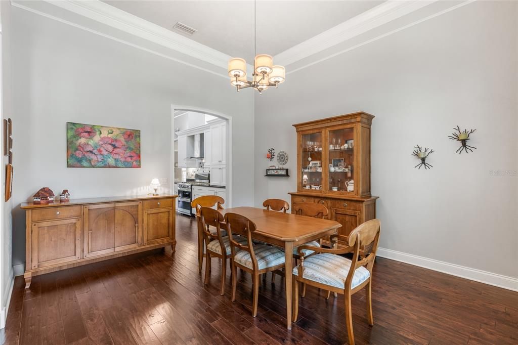 En Venta: $1,145,000 (4 camas, 3 baños, 3278 Pies cuadrados)