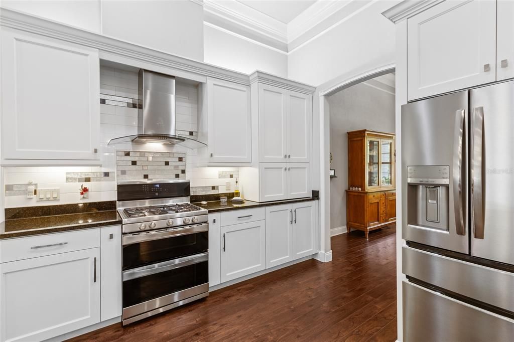 En Venta: $1,145,000 (4 camas, 3 baños, 3278 Pies cuadrados)