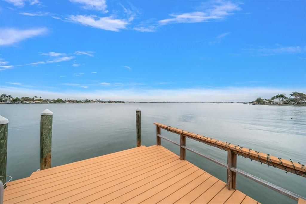 En Venta: $1,700,000 (0.25 acres)