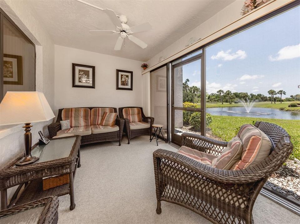 待售: $225,000 (2 贝兹, 2 浴室, 1120 平方英尺)