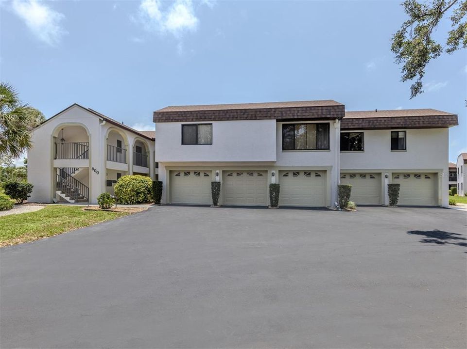 待售: $225,000 (2 贝兹, 2 浴室, 1120 平方英尺)